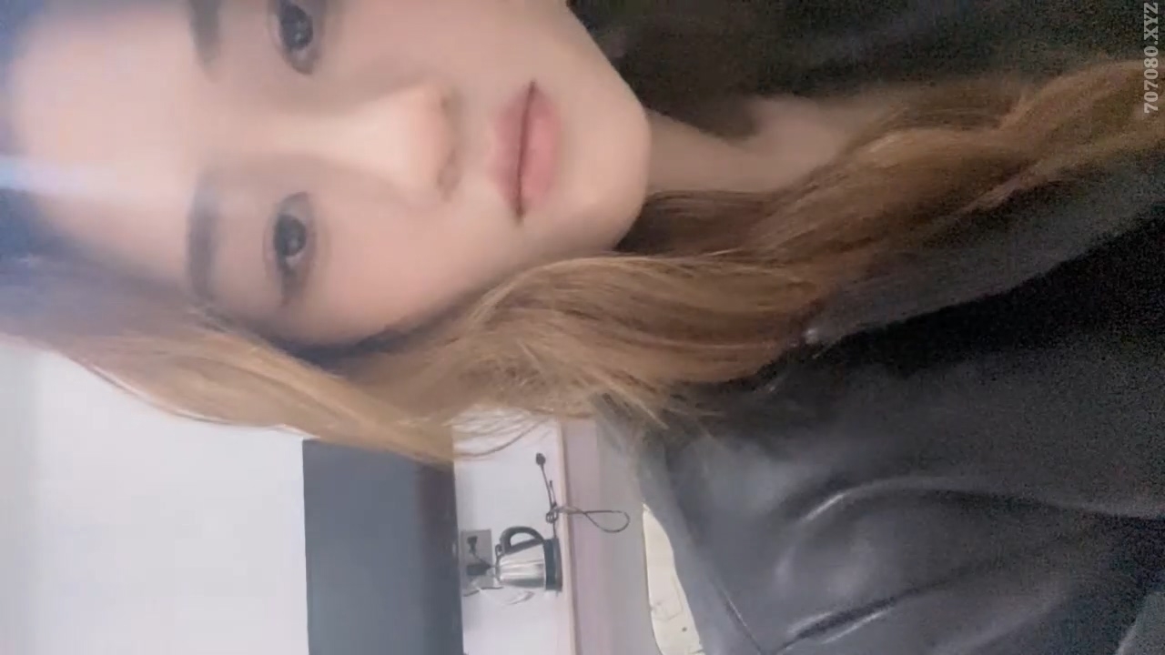 爱吃菠萝20240409