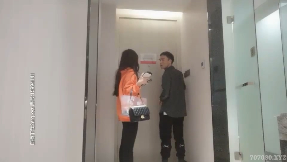 午夜寻花 高颜值黑丝大长腿眼镜妹 美穴大黑牛 又纯又骚20200316
