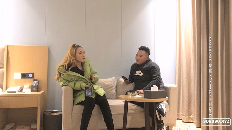 小祁探花 约会风韵小少妇，健谈风骚配合温柔2025073102