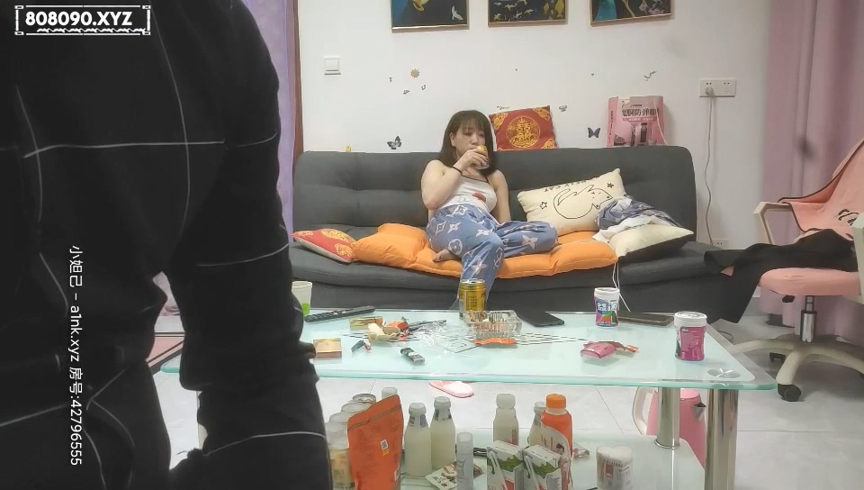 少爷寻欢 良家少妇情趣2025082103