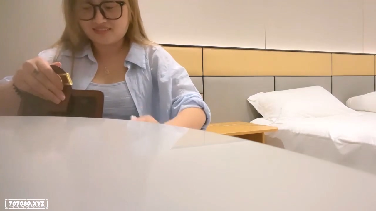 许墨探花 约了个微胖眼镜妹妹 良家气质温温柔柔的20260707